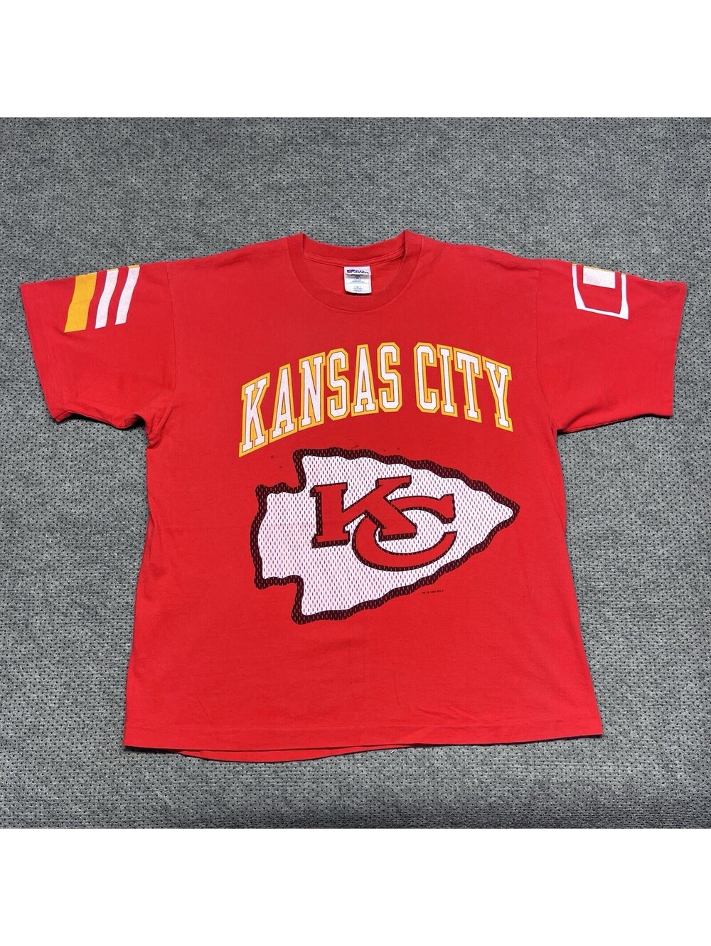 Vintage 1997 Pro Player Kansas City Chiefs Football Jersey Style T-Shirt XL RARE